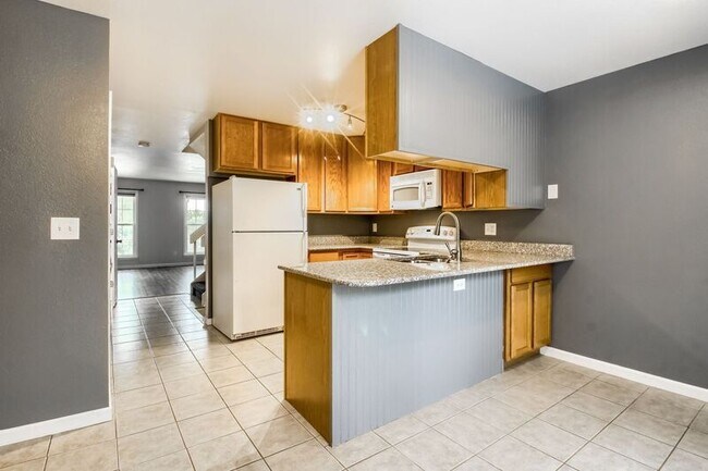 Building Photo - 8177 S Fillmore Way