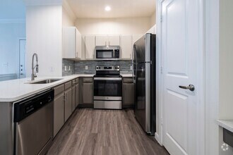 1BR/1BA, 820SF - Kitchen - Sierra at Fall Creek