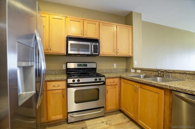 Foto del edificio - 450 J St