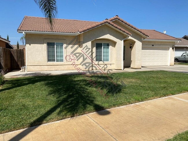 Building Photo - Lovely 3 Bed/2 Bath w/Yard Care Included L...