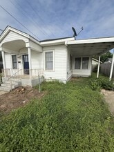 Building Photo - 109 N Draper Ave