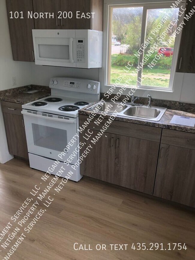 Foto del edificio - Newly updated 2 Bedroom Home Near Downtown