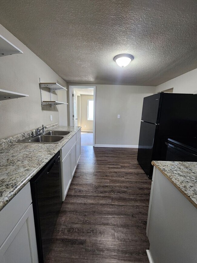 Foto del edificio - 3BR Home with Modern Kitchen in Knoxville, IA