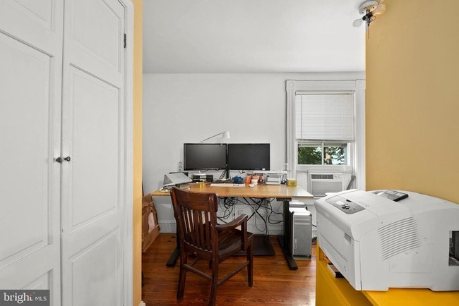 Foto del edificio - 101 S Mill St