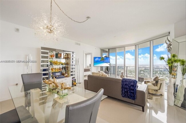 Foto del edificio - 488 NE 18th St