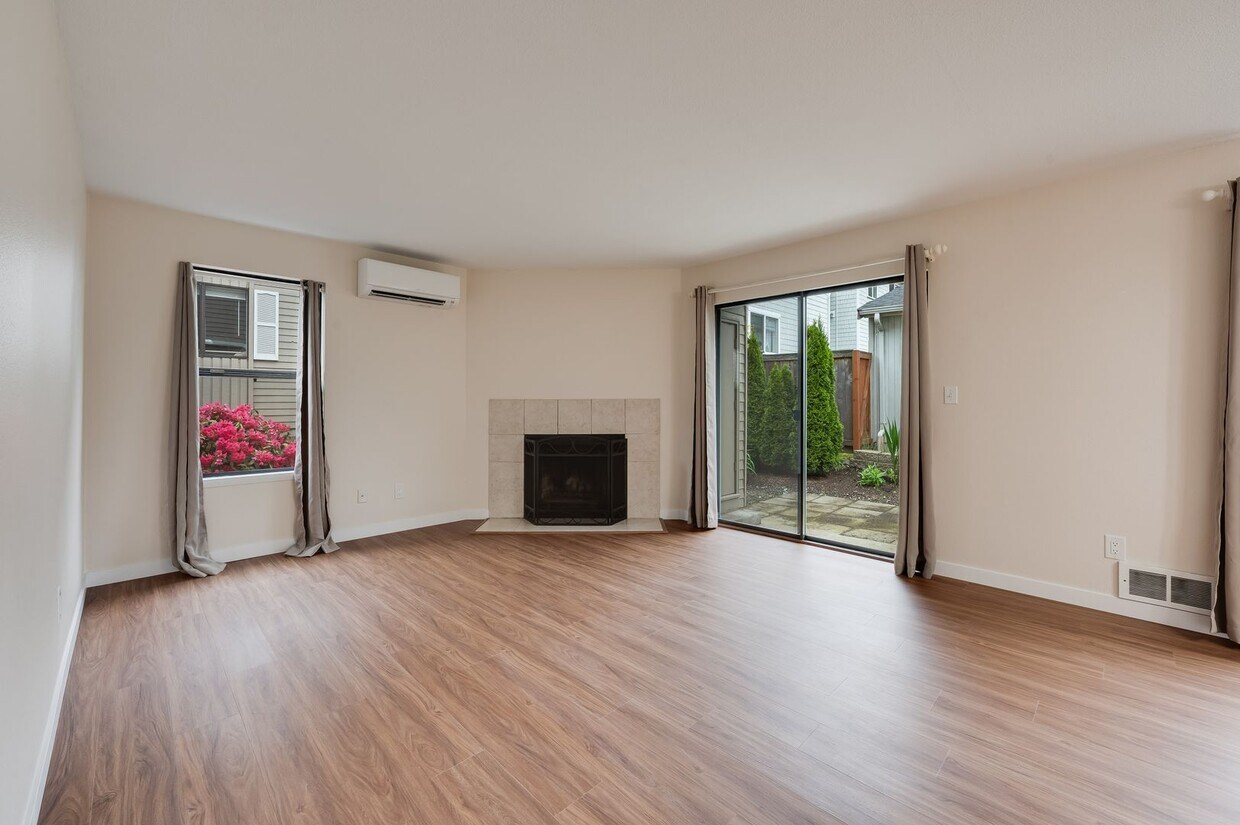 Primary Photo - 11727 93rd Ave NE