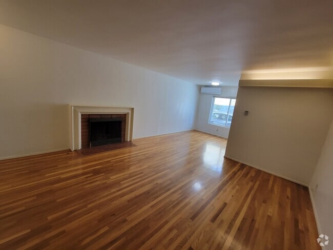 Building Photo - 1181 Langley Way