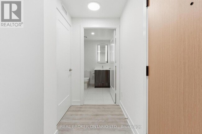 Building Photo - 60 Central Park Roadway