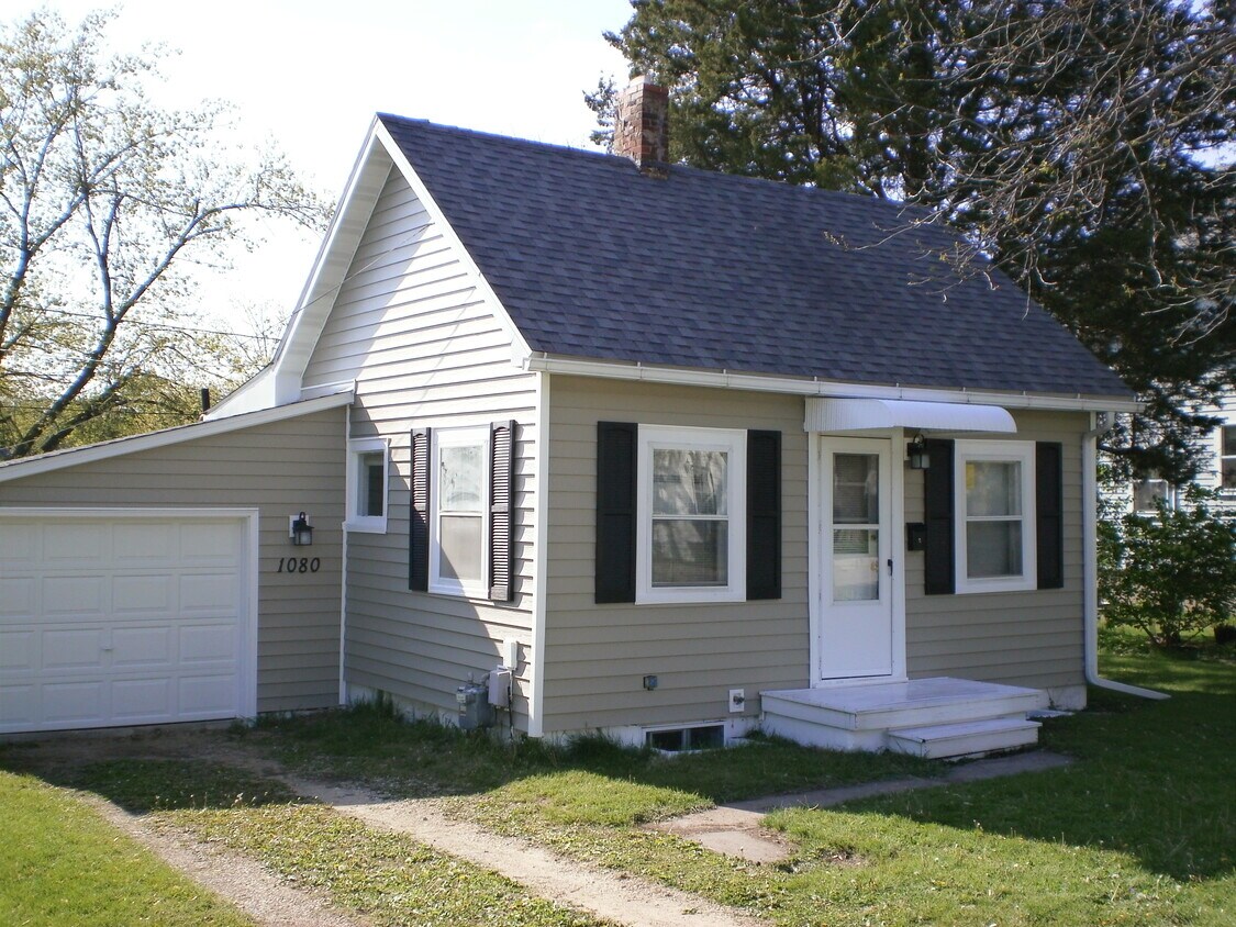 Front View - 1080 26th St