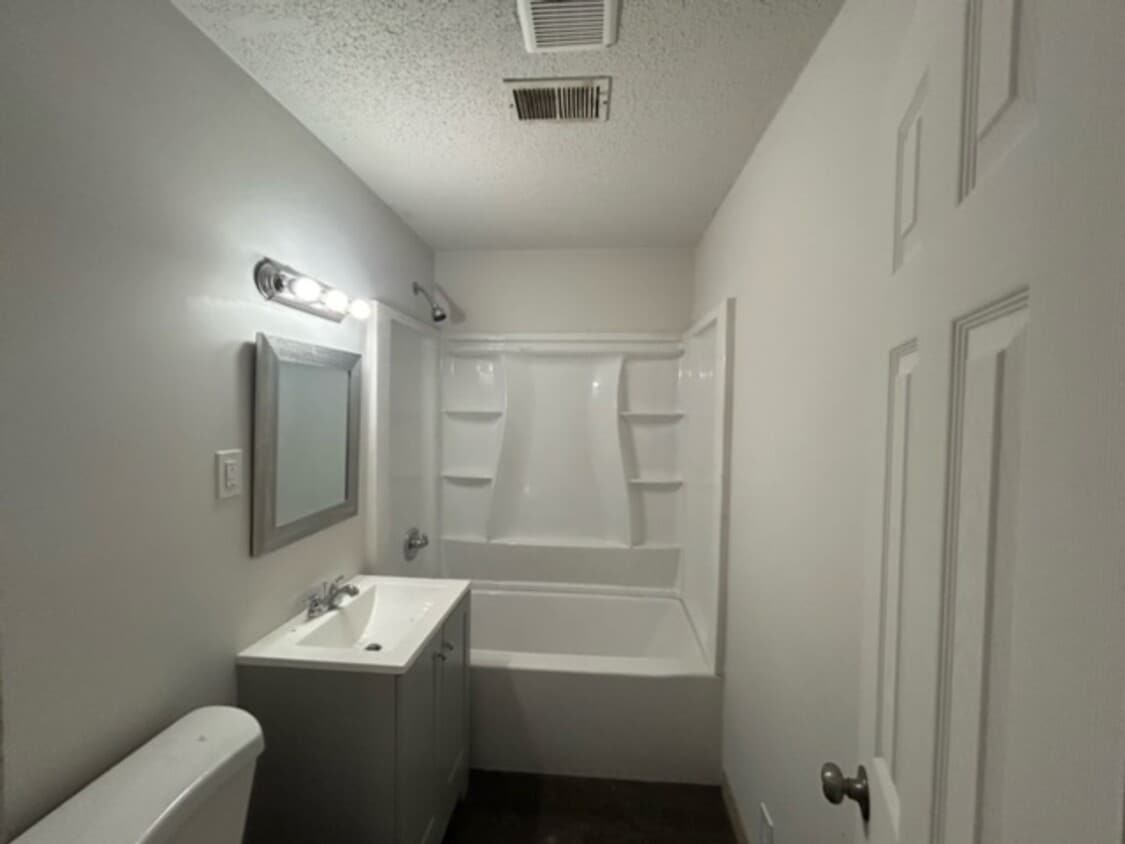 Foto del edificio - 2 Bed 1 Bath house