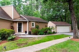 Building Photo - 15 Pilgrim Dr