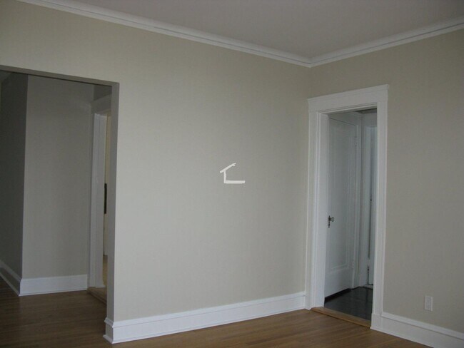 Building Photo - 2039 Commonwealth Ave