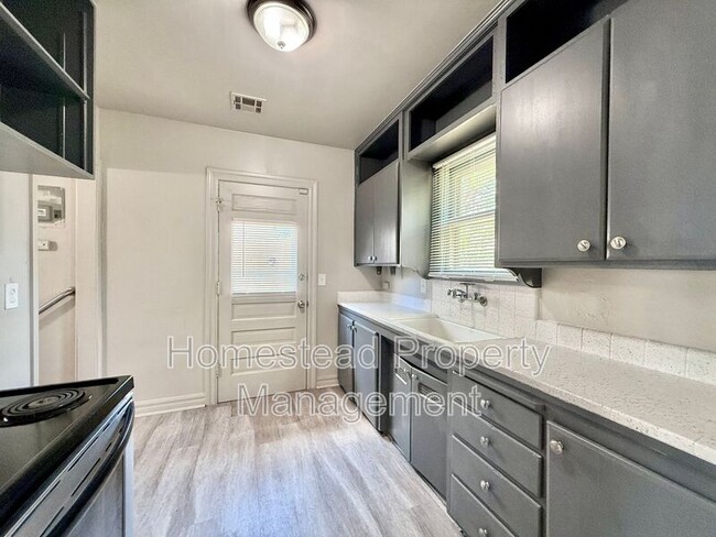 Photo - 3513 NW 26th St House