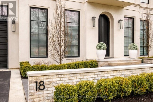 Building Photo - 18 Blair Athol Crescent