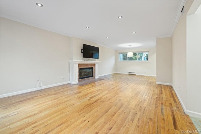 Building Photo - 208 Harris Rd