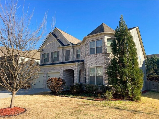 Building Photo - 3960 Miramount Overlook