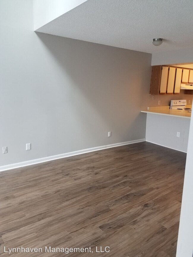 Building Photo - 2 br, 1.5 bath House - 1306 76th St