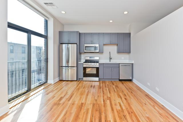 Building Photo - 0 bedroom in Chicago IL 60657