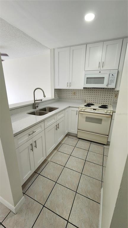 Building Photo - 2108 Bahamas Ct