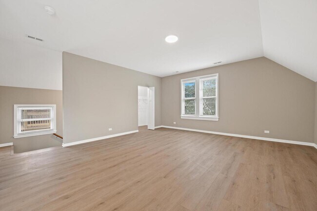 Foto del edificio - 3311 N Ravenswood Ave