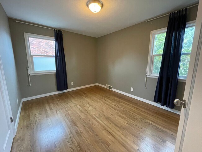 Foto del edificio - 4 Bedroom 2 Bathroom Home for Rent