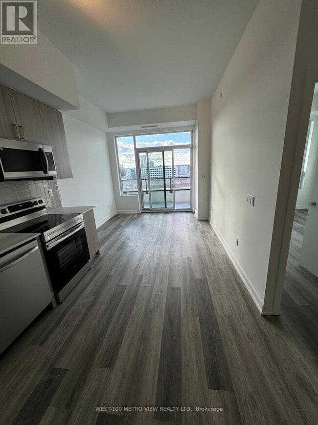 Photo du bâtiment - 1435 Celebration Dr