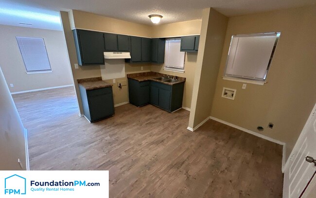 Foto del edificio - 1495 Oriole St