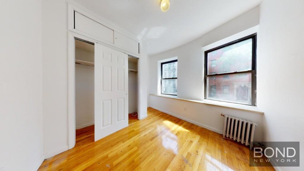 Foto principal - 104 Second Avenue
