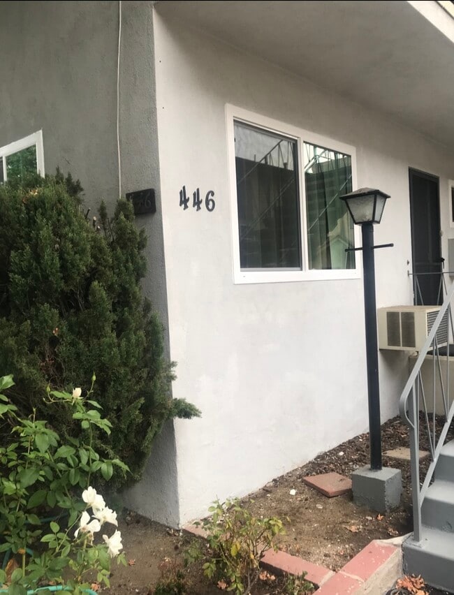 Building Photo - 446 E Cypress Ave