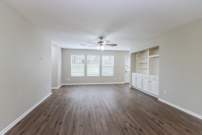 Building Photo - 31107 Perlican Dr
