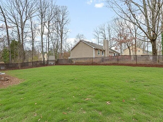 Foto del edificio - 1811 Chantilly Ct