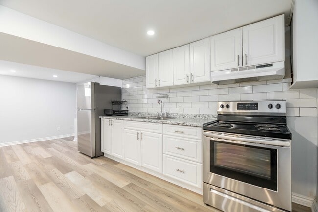 Building Photo - 514 Charlotte St