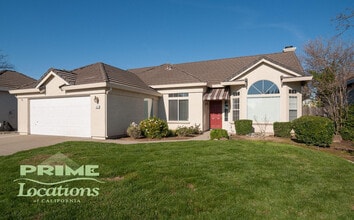 Building Photo - 1057 S Bluff Dr