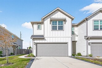 Building Photo - 27922 Western Crk Ct