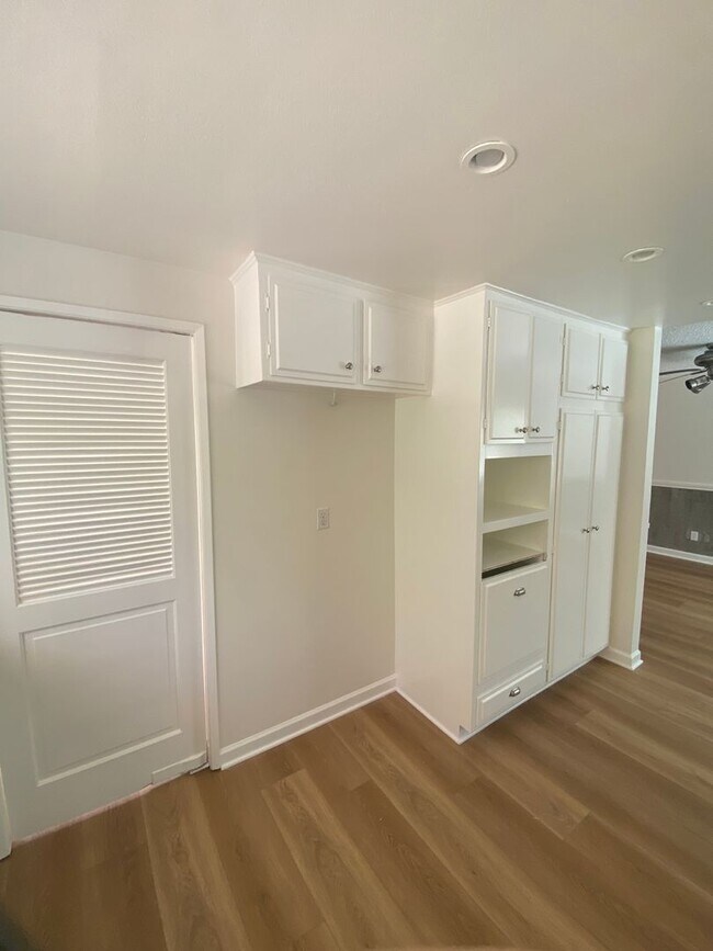 Foto del edificio - Single story 3 bed, 2 bath home on the Eas...