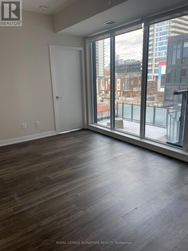 Building Photo - 25 Nicholas Ave