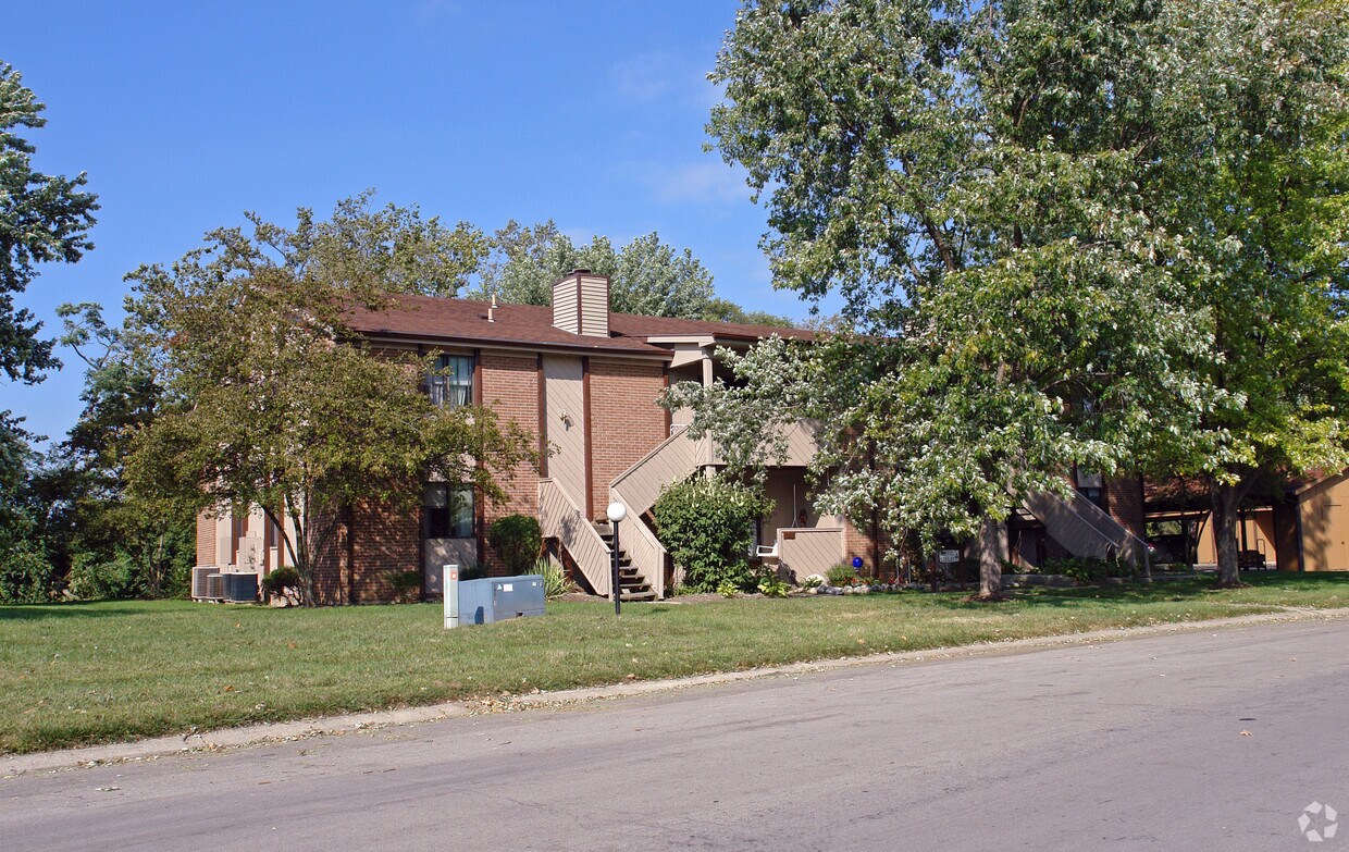 Building Photo - 5225-5259 Belle Isle Dr