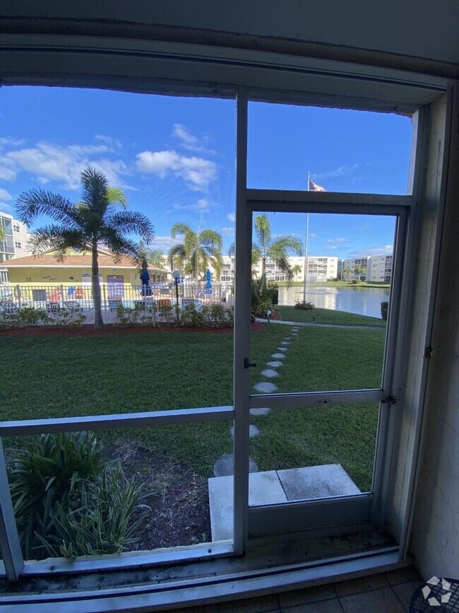 Meadowbrook Lakes Condominium Apartments under 2,500 Dania Beach, FL