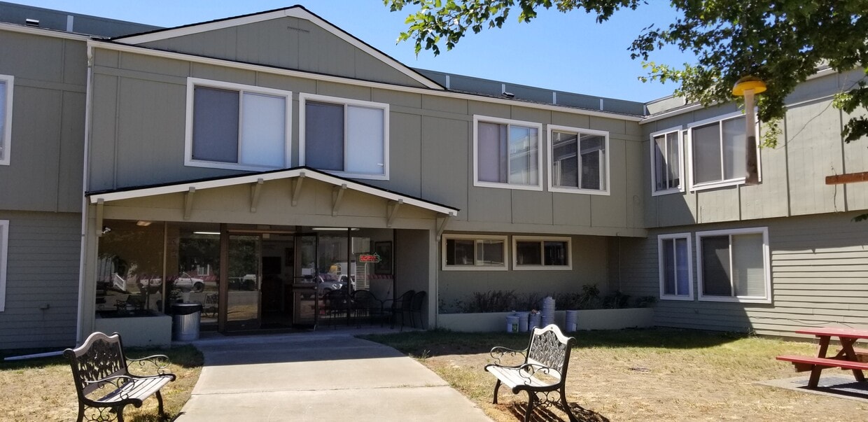 200 E 2nd St, Cle Elum, WA 98922 Apartments Cle Elum, WA