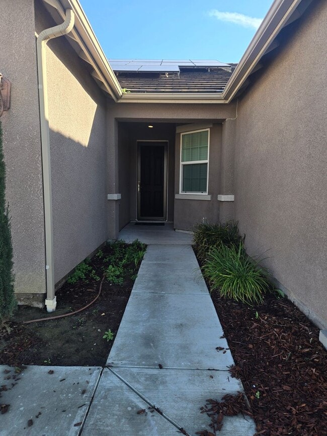 Foto del edificio - 4 BR 2 BA home available now