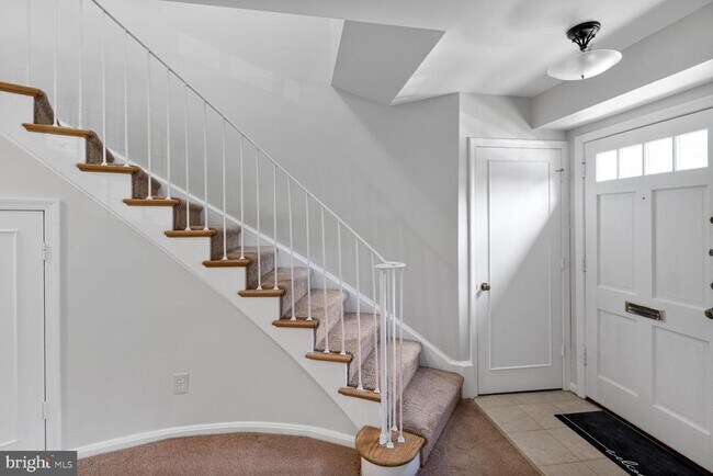 Foto del edificio - 8323 Kingsgate Rd
