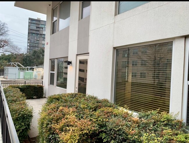 Foto del edificio - 2527 Carlisle St