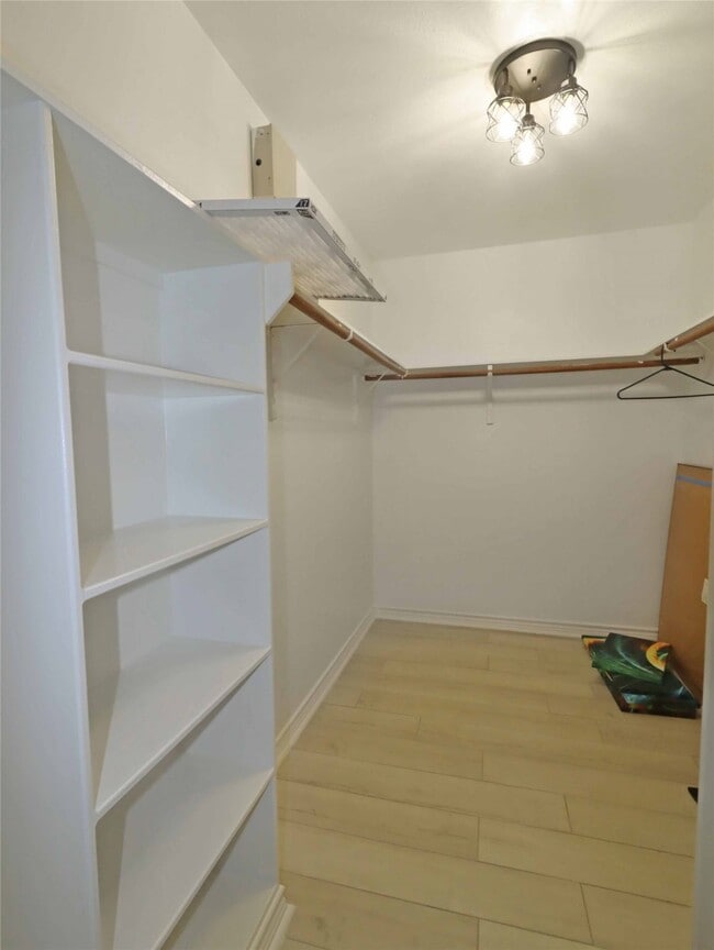 Building Photo - 749 Grassy Knoll Trail