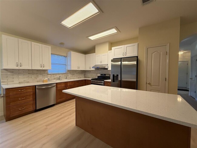 Foto del edificio - 8908 Lanna Bluff Loop