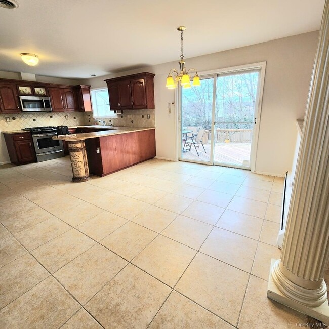 Building Photo - 13 Mesa Pl