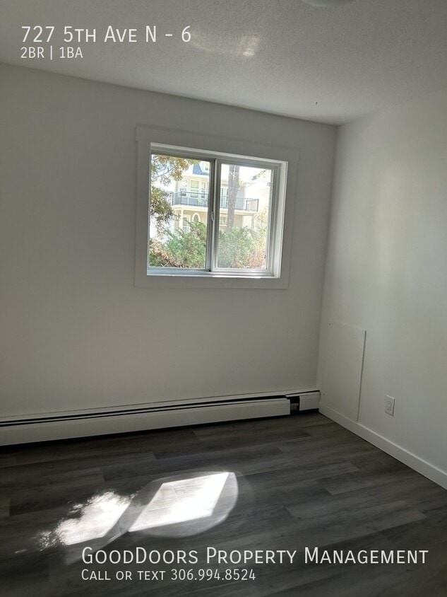 Primary Photo - 727 5th Ave N
