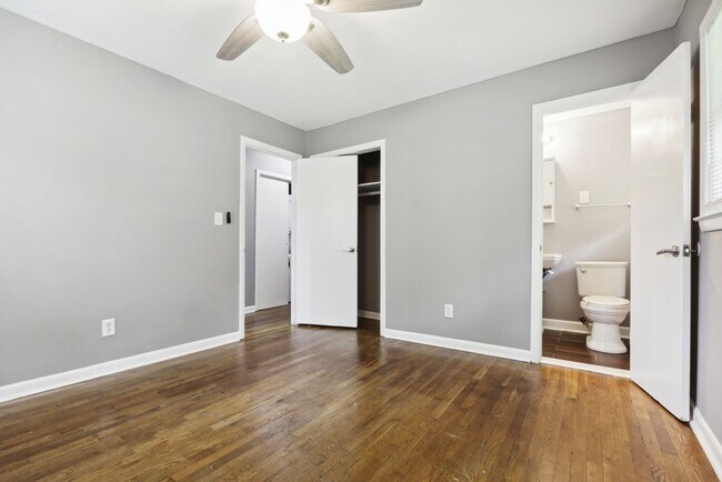 Foto del edificio - 1701 Atherton Circle