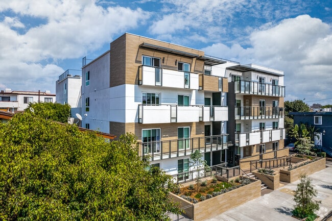 Apartments Under 1 400 In Los Angeles Ca Apartments Com