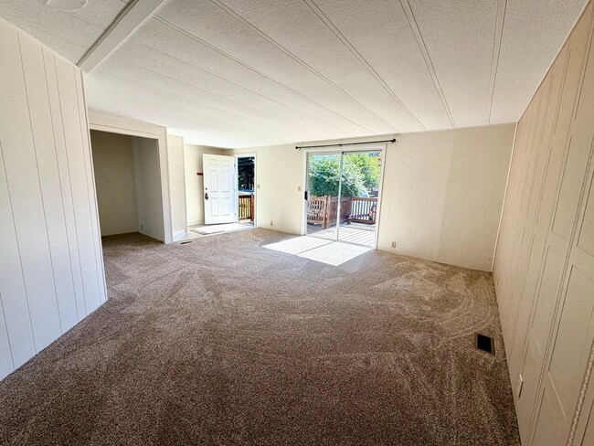 Building Photo - 63515 Grand Rd