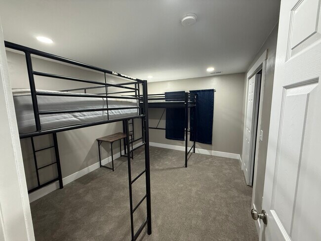 Foto del edificio - 849 W 1350 S